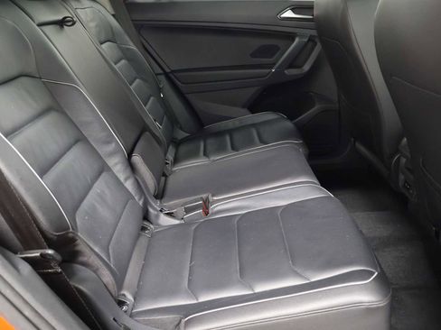 Used 2018 Volkswagen Tiguan SEL Premium AWD/4WD image 34