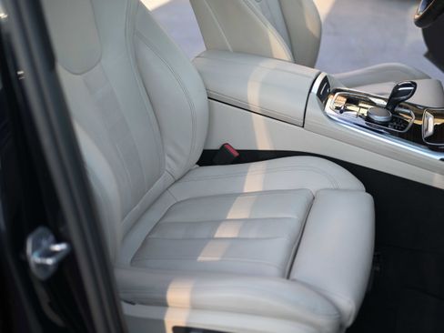 Used 2021 BMW X7 xDrive40i w/ M Sport Package image 11