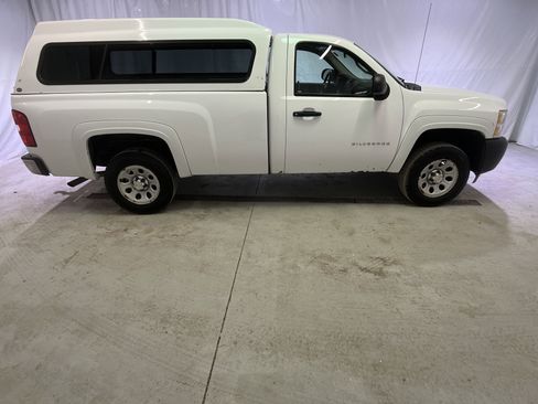Used 2011 Chevrolet Silverado 1500 W/T image 12