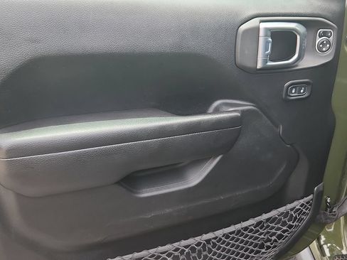 Used 2021 Jeep Wrangler Unlimited Sport AWD/4WD image 12