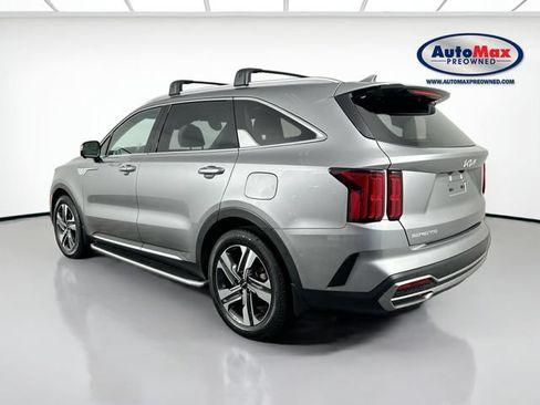 Used 2023 Kia Sorento SX Prestige w/ Panoramic Sunroof Package AWD/4WD image 6