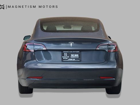 Used 2023 Tesla Model 3 Standard Range RWD image 9