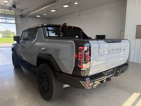 Used 2025 GMC Hummer EV 2X AWD/4WD image 4