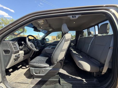 Used 2015 Ford F150 XLT w/ Equipment Group 302A Luxury image 21