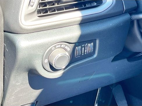 New 2026 Chrysler Voyager LX image 10