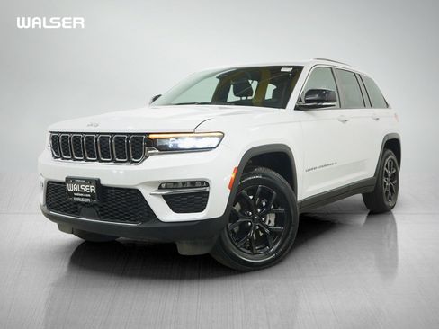 Used 2024 Jeep Grand Cherokee Limited AWD/4WD image 1