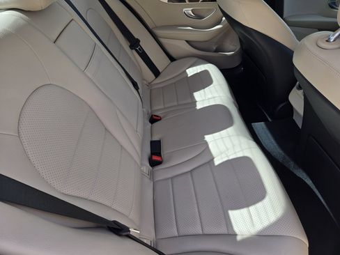 Used 2021 Mercedes-Benz C 300 Sedan image 27