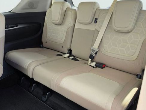Certified 2025 Nissan Armada Platinum Reserve AWD/4WD image 26
