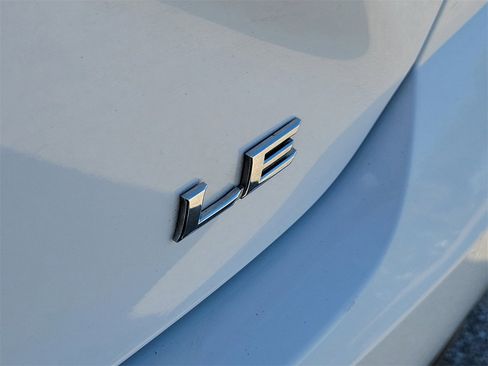 Used 2025 Toyota Camry LE image 8