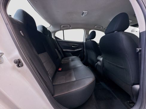 Used 2025 Nissan Sentra SR FWD image 17