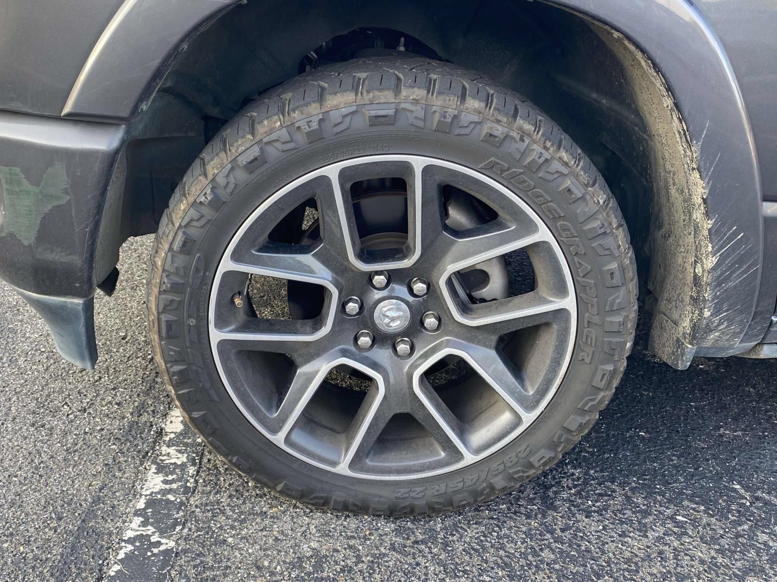 Used 2022 RAM 1500 Laramie AWD/4WD image 10