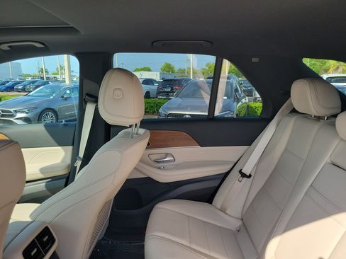 Certified 2026 Mercedes-Benz GLE 350 4MATIC image 9