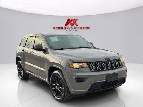 Used 2020 Jeep Grand Cherokee Altitude AWD/4WD image 8