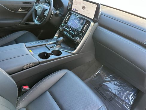Used 2026 Lexus LX 700h Luxury AWD/4WD image 20