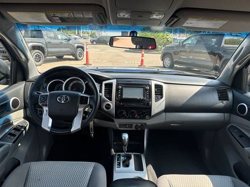 Used 2015 Toyota Tacoma 4x4 Double Cab w/ SR5 Package image 11