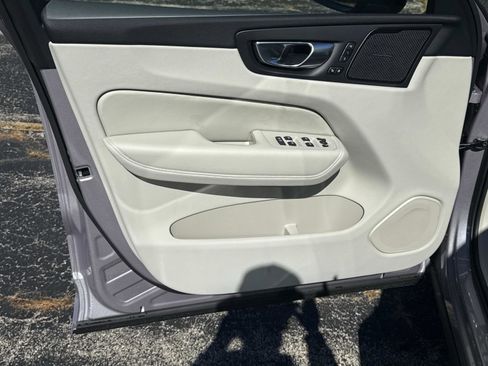 New 2026 Volvo XC60 B5 Ultra w/ Climate Package image 16