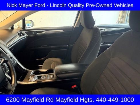 Used 2020 Ford Fusion SE image 18