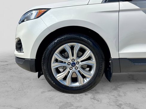 Used 2020 Ford Edge Titanium AWD/4WD image 17