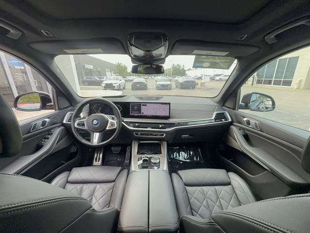 Used 2024 BMW X5 xDrive50e w/ M Sport Package AWD/4WD image 13