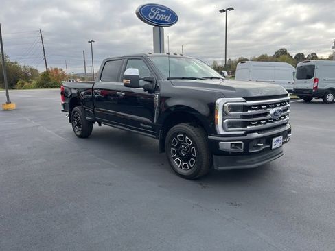 Used 2024 Ford F250 Platinum image 3