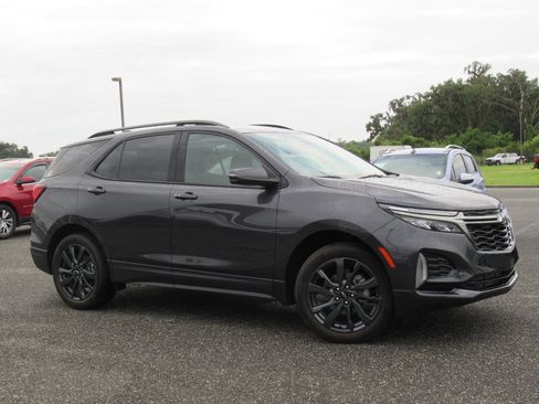 Used 2022 Chevrolet Equinox RS w/ RS Leather Package image 2