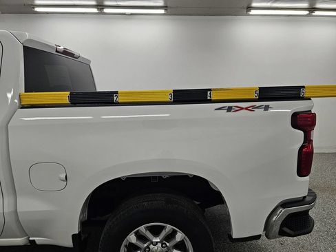 Certified 2023 Chevrolet Silverado 1500 LT AWD/4WD image 9
