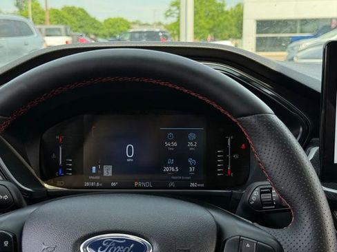 Used 2024 Ford Escape ST-Line w/ Tech Pack #1 AWD/4WD image 9