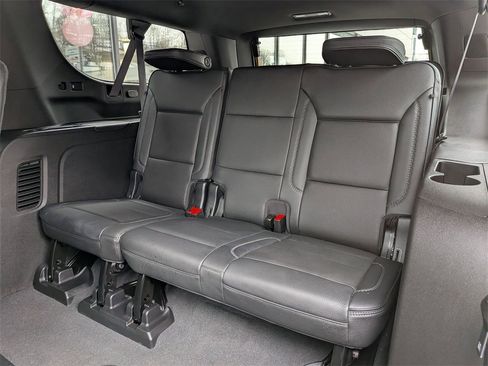 Used 2023 GMC Yukon XL Denali image 32
