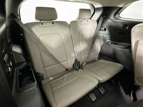 Used 2017 Hyundai Santa Fe Limited AWD/4WD image 29