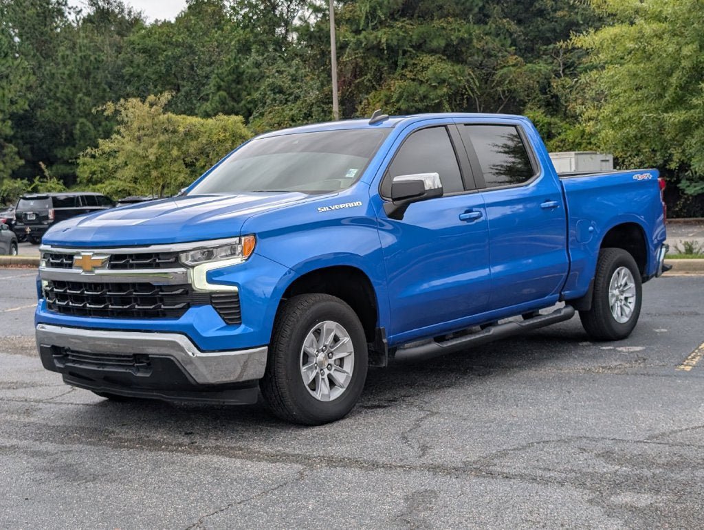 Used 2025 Chevrolet Silverado 1500 LT w/ Protection Package AWD/4WD image 9