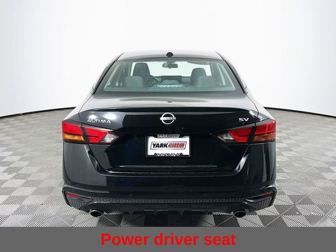 Used 2024 Nissan Altima 2.5 SV w/ SV Premium Package image 10