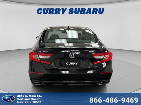 Used 2018 Honda Accord Touring image 4