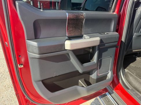 Used 2022 Ford F450 Lariat w/ Lariat Value Package AWD/4WD image 28