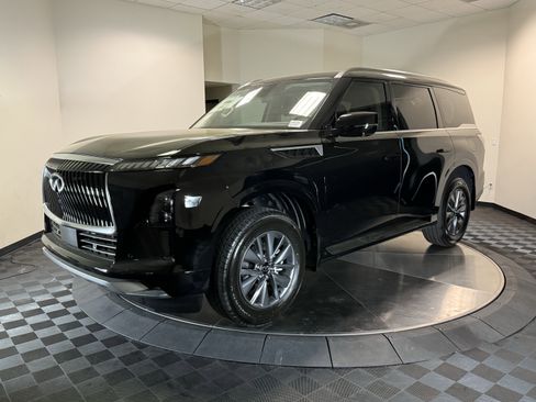 New 2026 INFINITI QX80 Pure RWD image 3