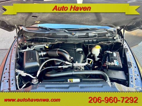 Used 2017 RAM 1500 ST w/ SXT Appearance Group AWD/4WD image 12