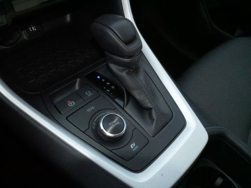 Certified 2025 Toyota RAV4 XLE image 24