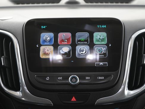 Used 2018 Chevrolet Equinox Premier image 18