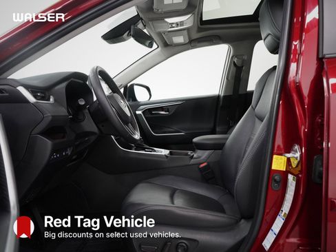 Used 2022 Toyota RAV4 Limited image 20