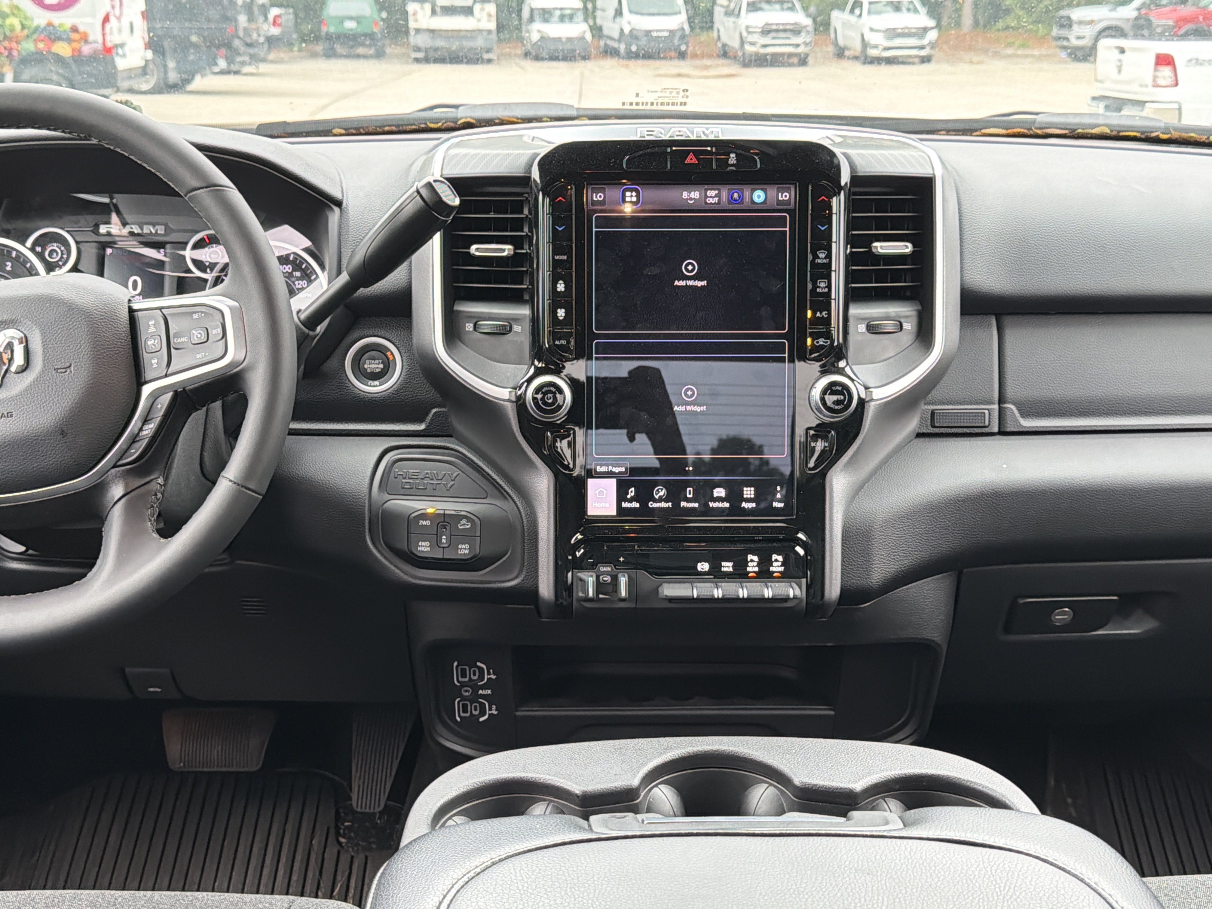 Used 2025 RAM 2500 Big Horn AWD/4WD image 28