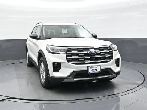 New 2026 Ford Explorer Active w/ Active Comfort Package RWD image 15