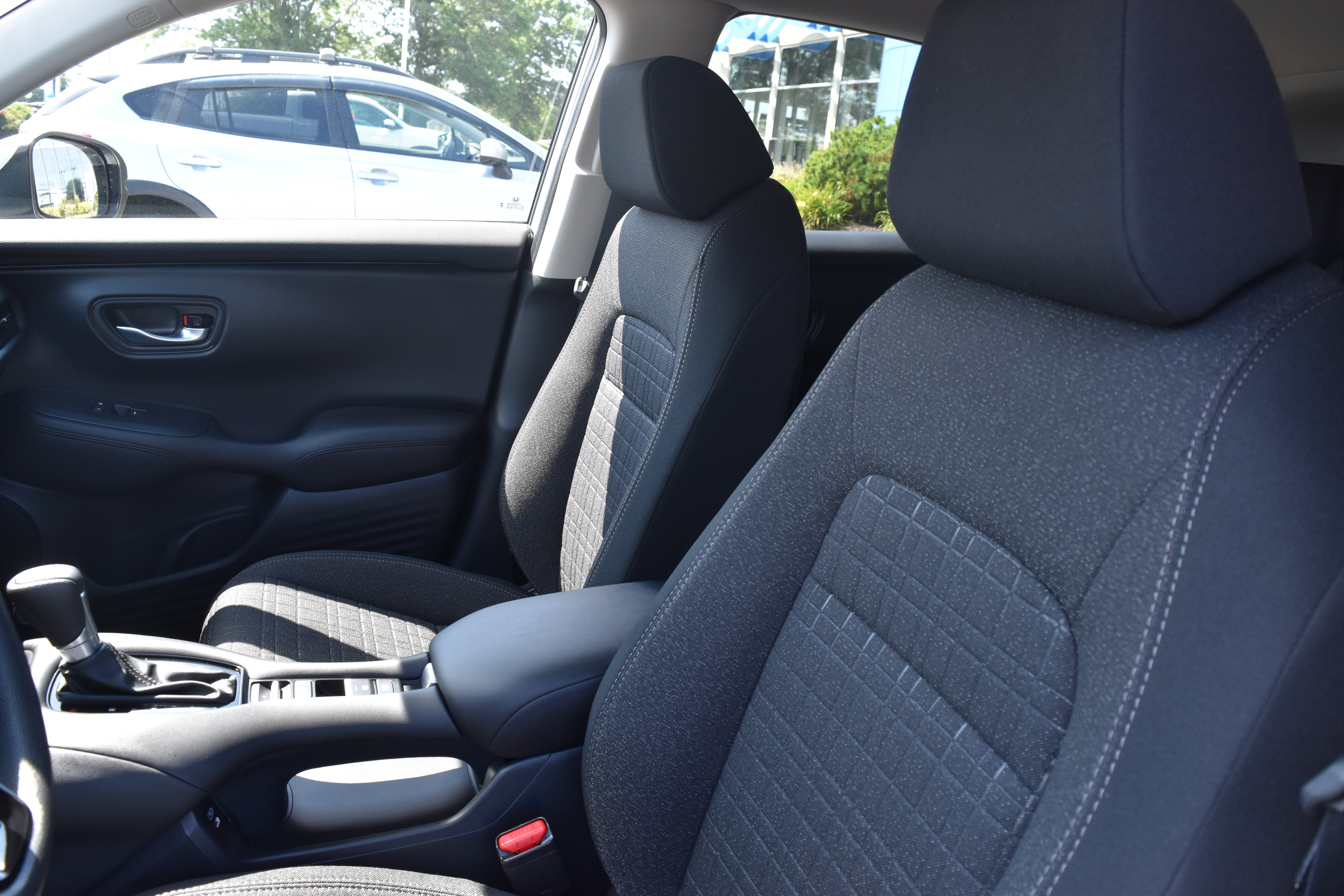 Certified 2027 Honda HR-V LX image 12