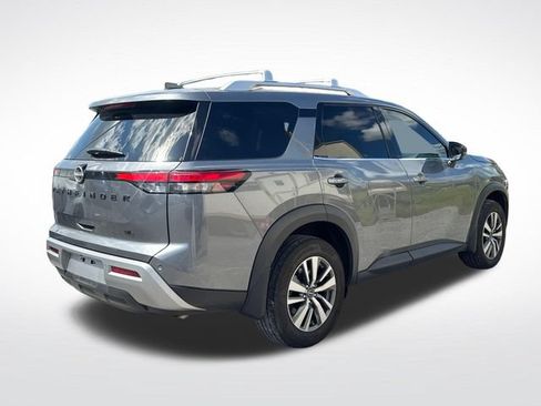 Used 2023 Nissan Pathfinder SL w/ Lighting Package (N92) FWD image 6