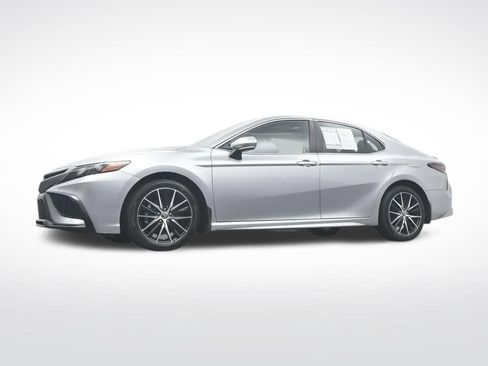 Used 2022 Toyota Camry SE FWD image 37