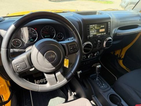 Used 2015 Jeep Wrangler Unlimited Sport w/ Quick Order Package 24S AWD/4WD image 20