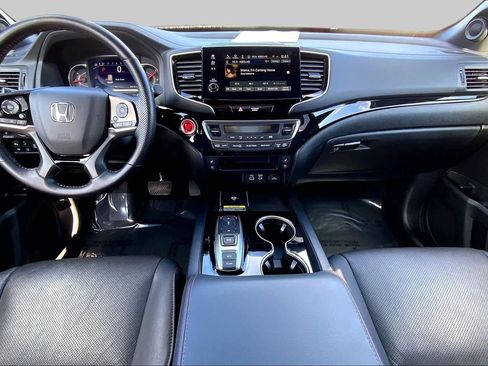 Used 2024 Honda Passport Black Edition image 15