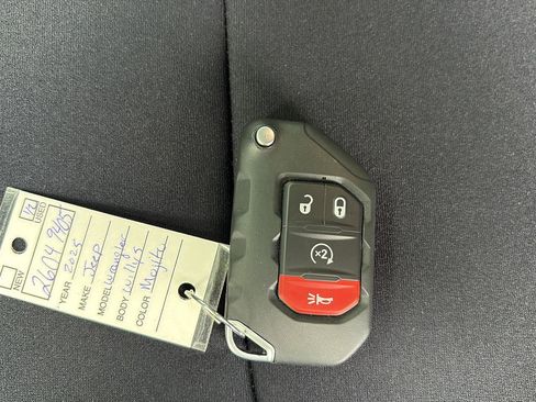 Used 2025 Jeep Wrangler Unlimited Sport AWD/4WD image 35