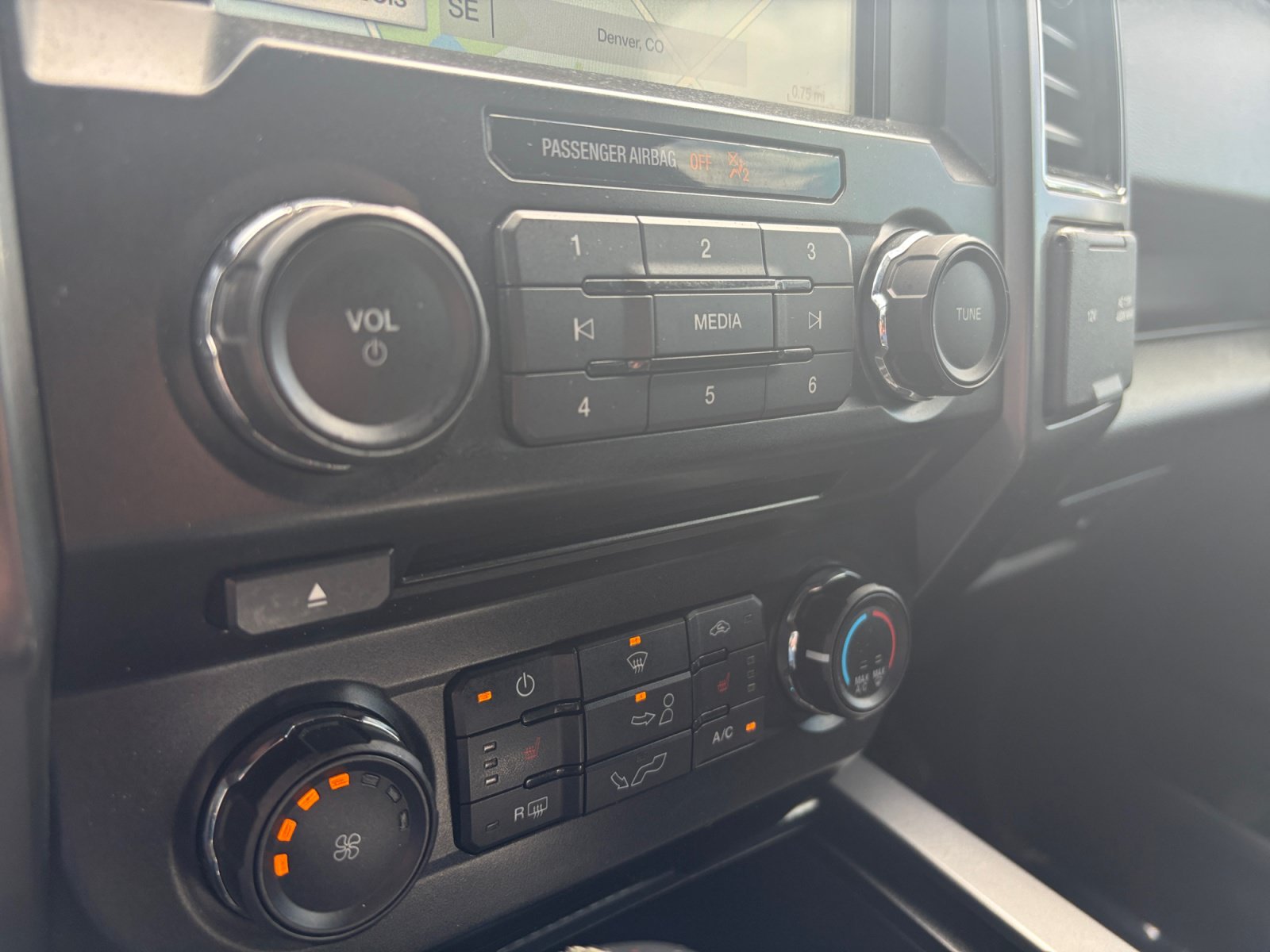 Used 2018 Ford F150 XLT w/ Equipment Group 302A Luxury AWD/4WD image 26