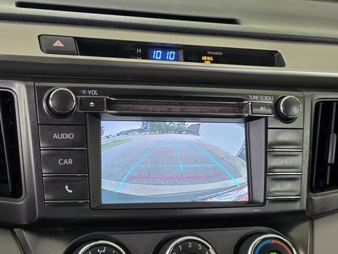 Used 2014 Toyota RAV4 LE FWD image 13