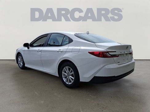 Used 2025 Toyota Camry LE FWD image 4