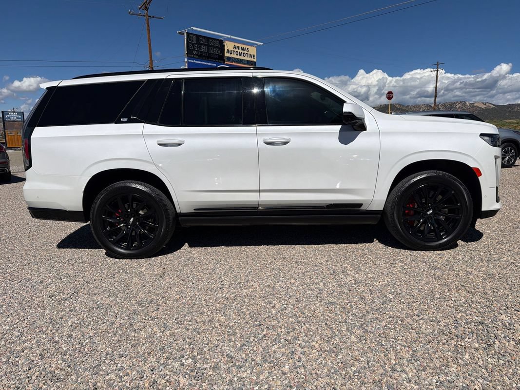 Used 2022 Cadillac Escalade Sport Platinum w/ LPO, ONYX Package AWD/4WD image 3